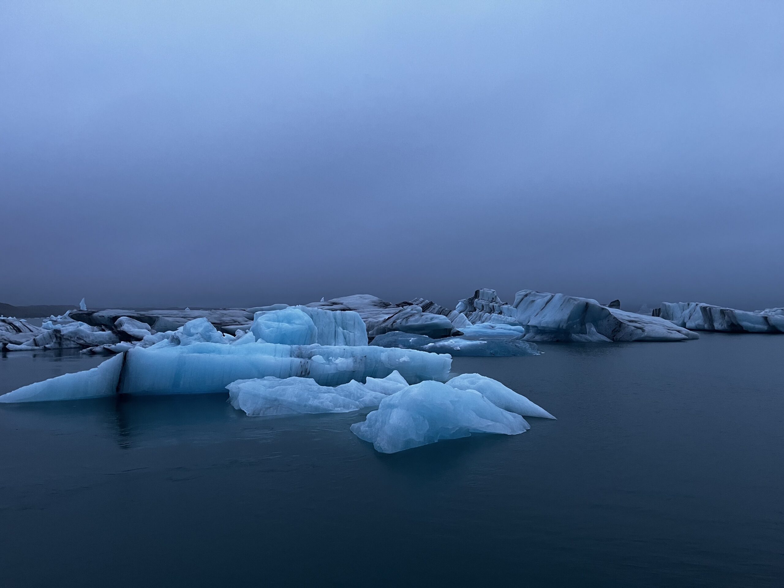 An alluring evening at Jökulsárlón lagoon